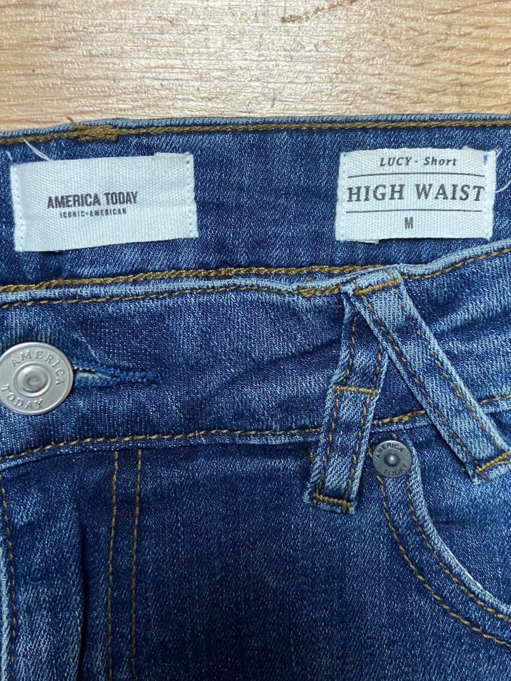 High Waisted Denim Shorts Blue Cuffed Mom Shorts M Casual Summer Organic Cotton - Picture 3 of 4
